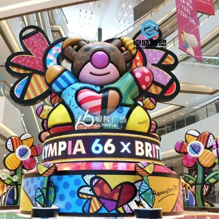 恒隆广场大型卡通可爱美陈装饰雕塑