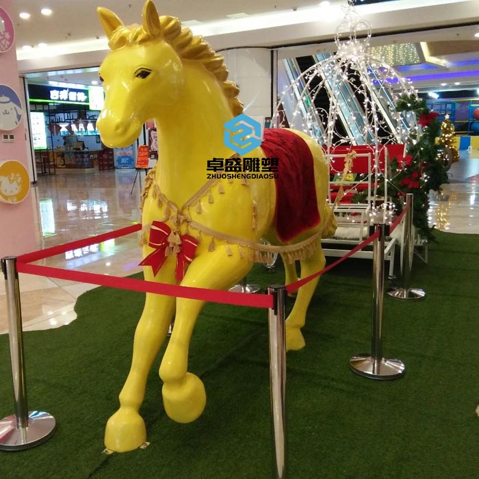 商场马车玻璃钢美陈装饰雕塑